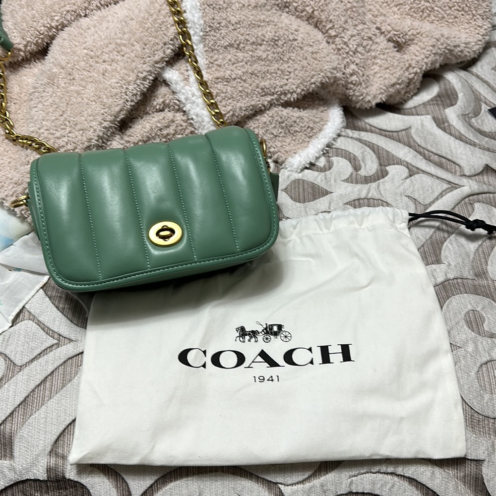 Coach Dinky 18 with Quilting